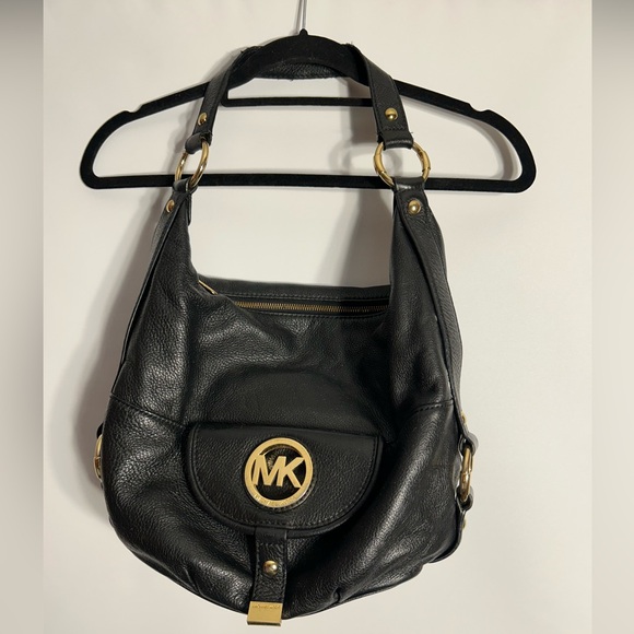 MICHAEL KORS BLACK PEBBLE GRAIN FULTON HOBO BAG GOLD TONE HARDWARE - Picture 1 of 15